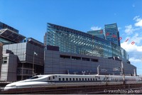 建物と新幹線(ポストカード)