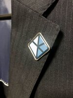 異星巨獣総合研究所社章風ピンバッジ