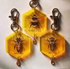 蜜蜂のハニカムアクリルキーホルダー