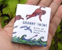 豆えほん21「GRANNY SWIMS」